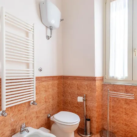 Charming At Spanish Steps, No Elevator