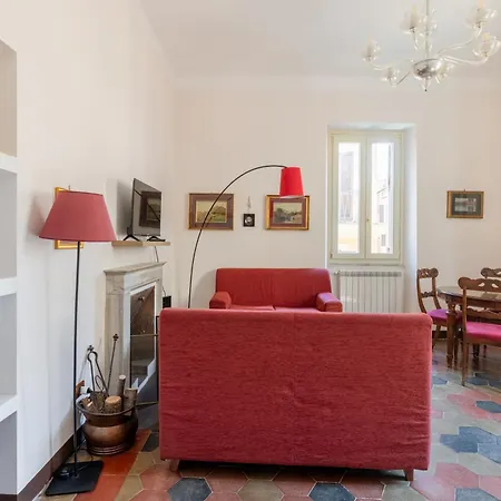 Charming At Spanish Steps, No Elevator *