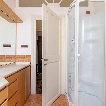 Charming At Spanish Steps, No Elevator Rom