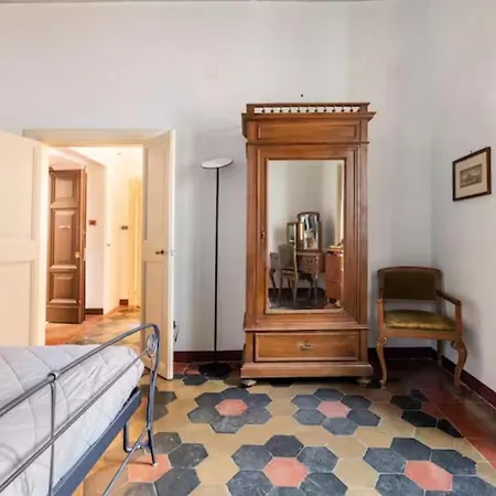Charming At Spanish Steps, No Elevator Apartamento