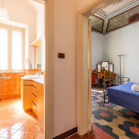 Charming At Spanish Steps, No Elevator *