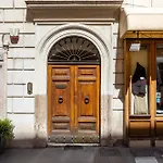 Charming At Spanish Steps, No Elevator *